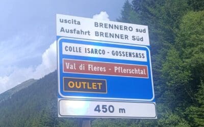 B&CO Outdoor rafforza la visibilità del Brenner Outlet con un nuovo progetto di segnaletica di avvicinamento